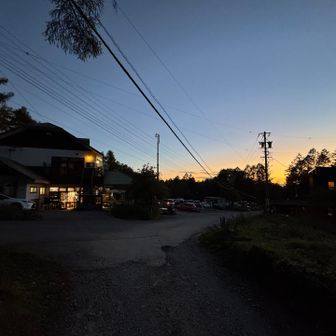 八ヶ岳山荘に戻ってきました
すっかり日が落ちてしまった💦