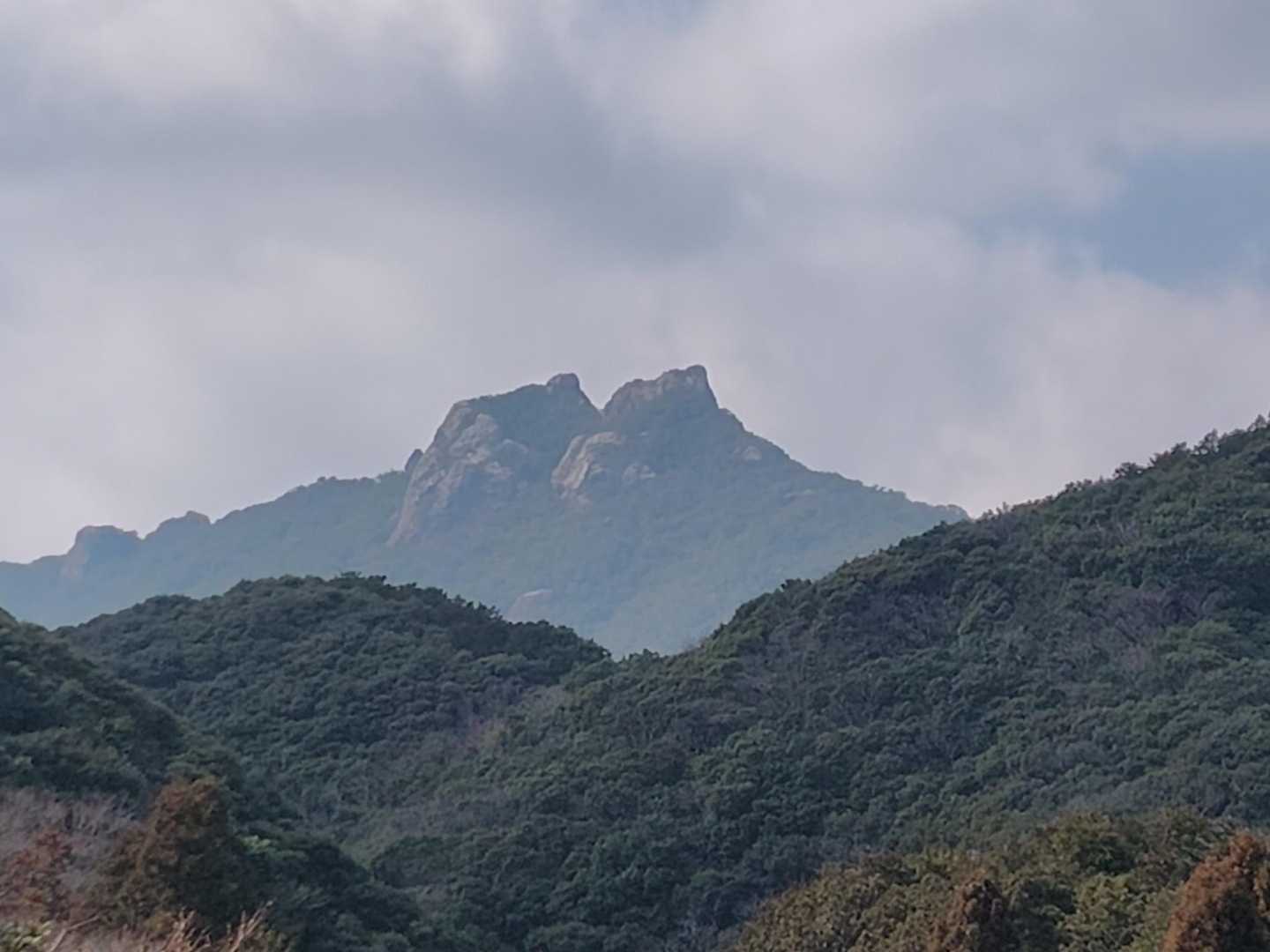 かっこいい山ですね
