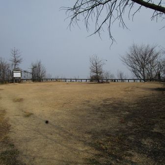 野々瀬登山口へ降りていきます。