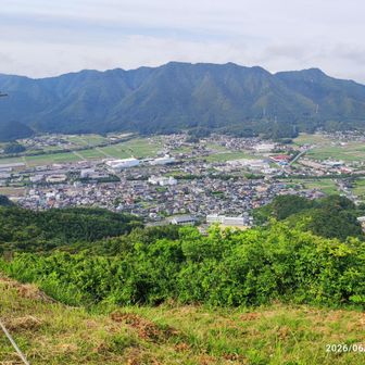 草が刈りはらわれていて、360度の展望