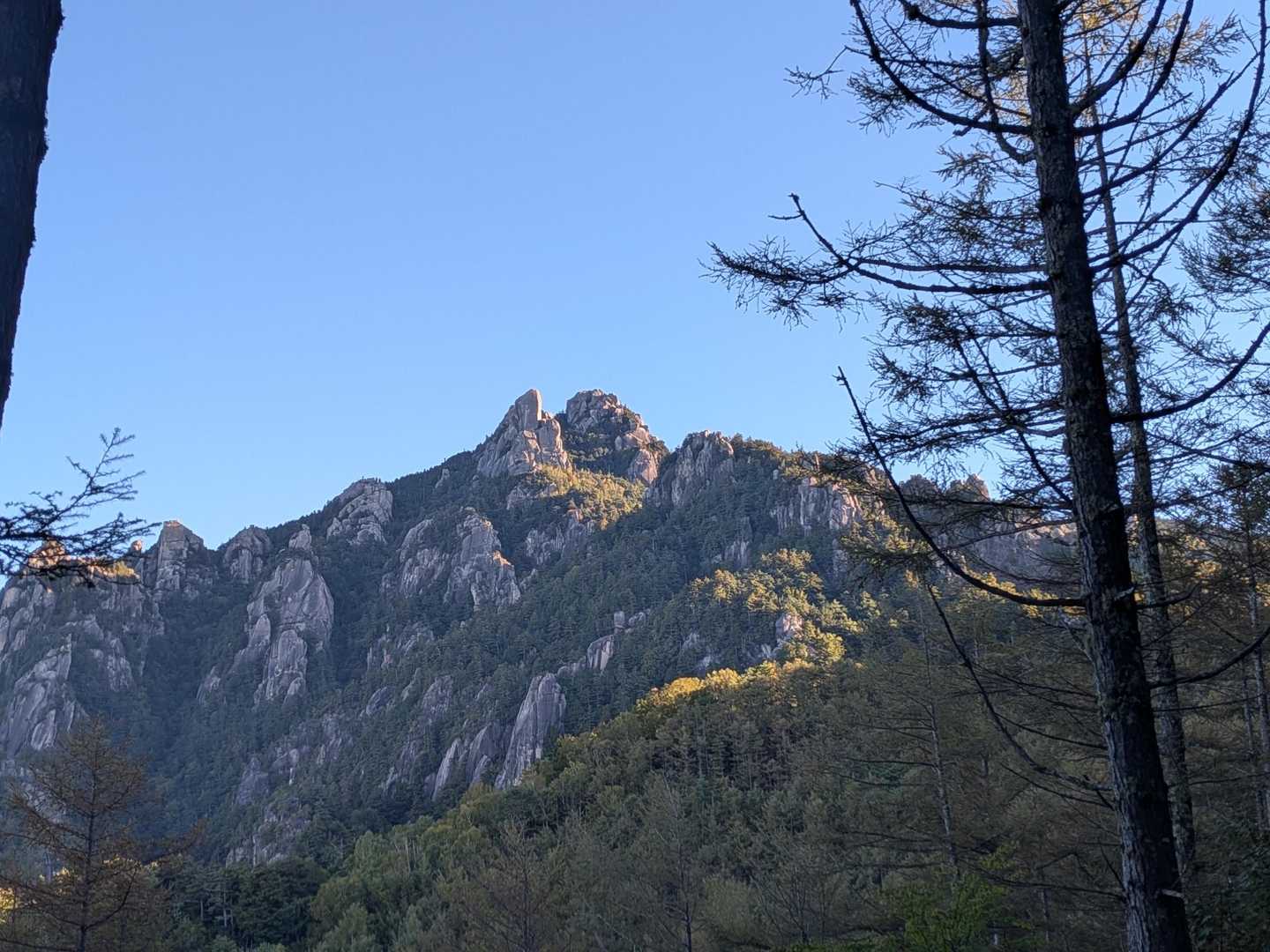 瑞牆山荘バス停-瑞牆山 周回コースの写真