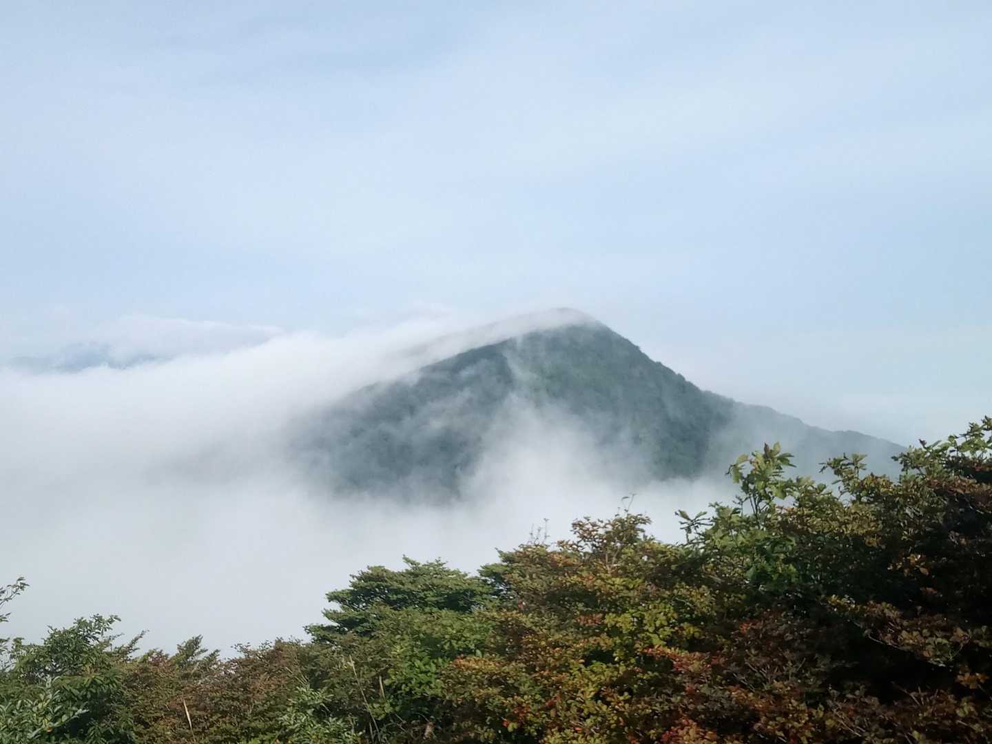 北泉ヶ岳。ガスはとれなかった
