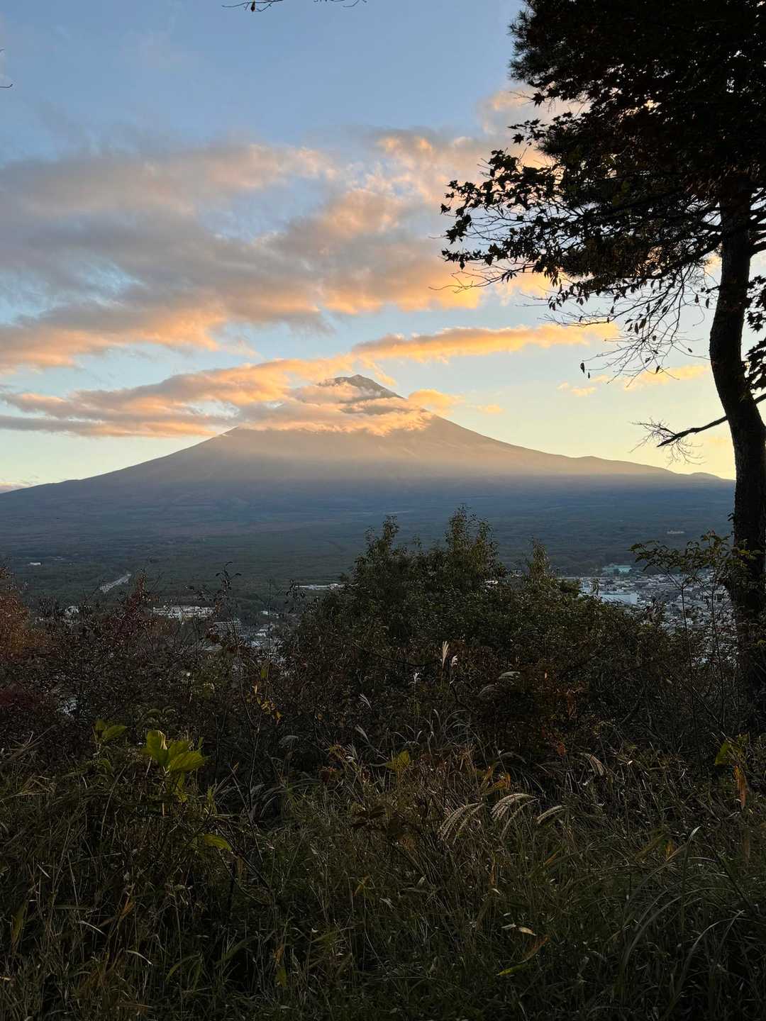 夕焼けの富士山も良き😊