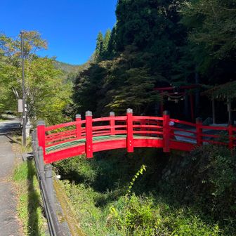 この橋を渡ってスタート