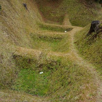 山中城すごく静かでした
結構広大だった😳
なんか落ちてる