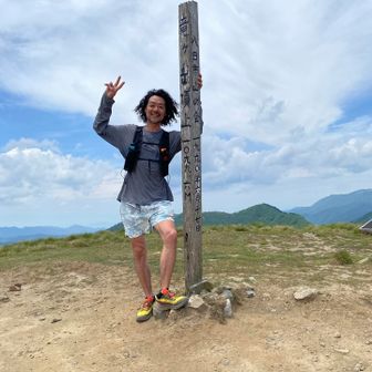 山頂でお話しさせて頂き方に撮って頂きました🙇‍♀️