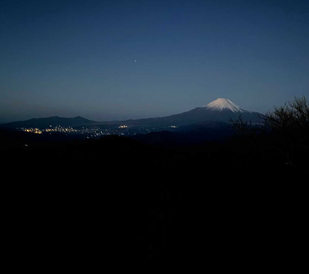 残夜景に富士