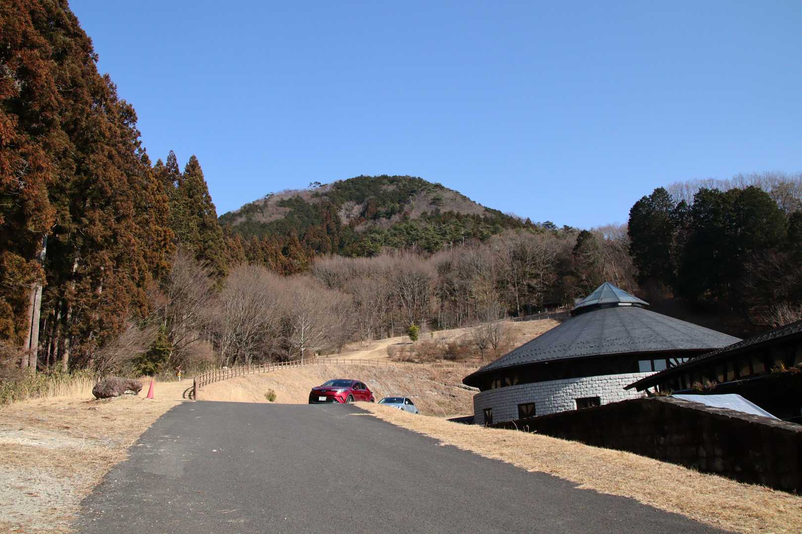 これから登る榛名山。
見るからに急登ですね💦