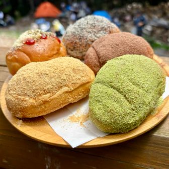 高見石の揚げパン🫓
5個セット販売のみ（ばら売りなし）
1,100円