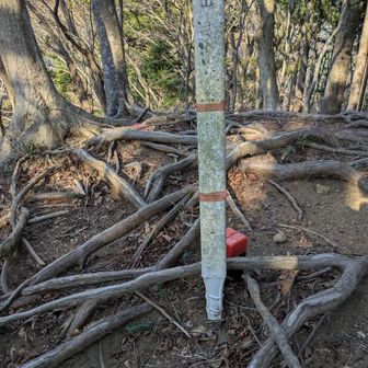 鍵掛、水源の森林ポール