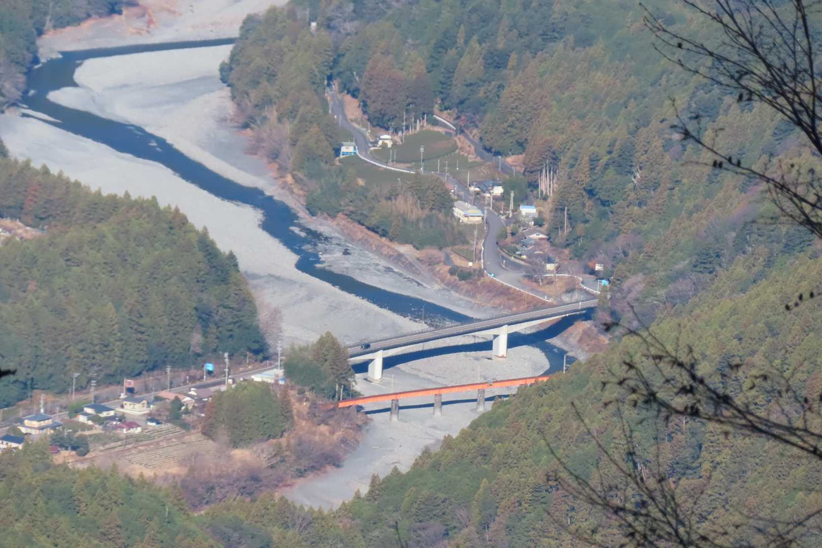 大井川鐡道の赤い橋も見えました🚃