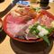 けん