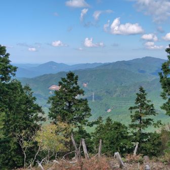 右に穂見山
奥の山は洗足山かな。
