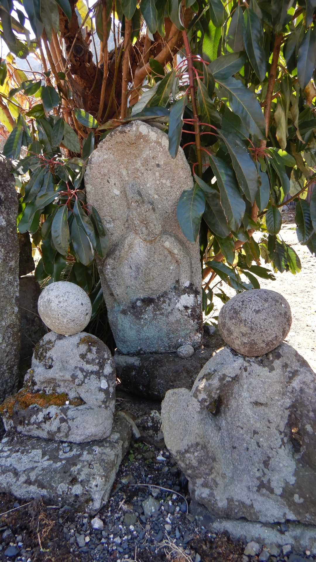 古峰ヶ原街道を、長安寺🅿まで4～5㎞歩きます🚶‍♂️　途中の石仏に癒されます😌
