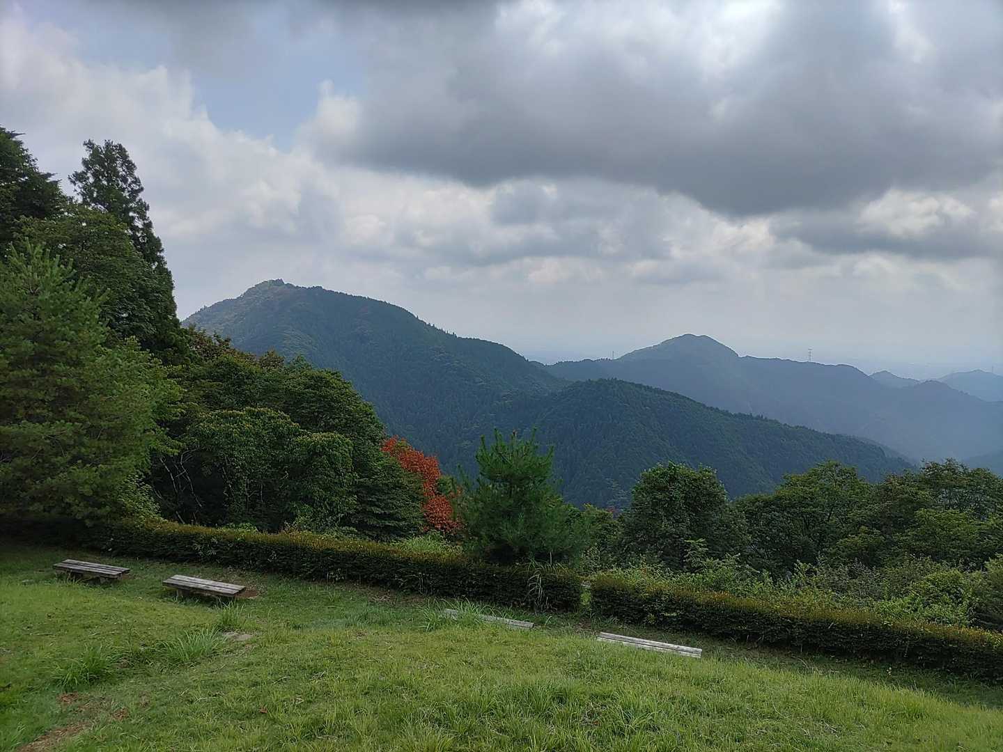 日の出山と麻生山ですね❗

このエリアは自分のホームで
トレーニングエリアなんです😆