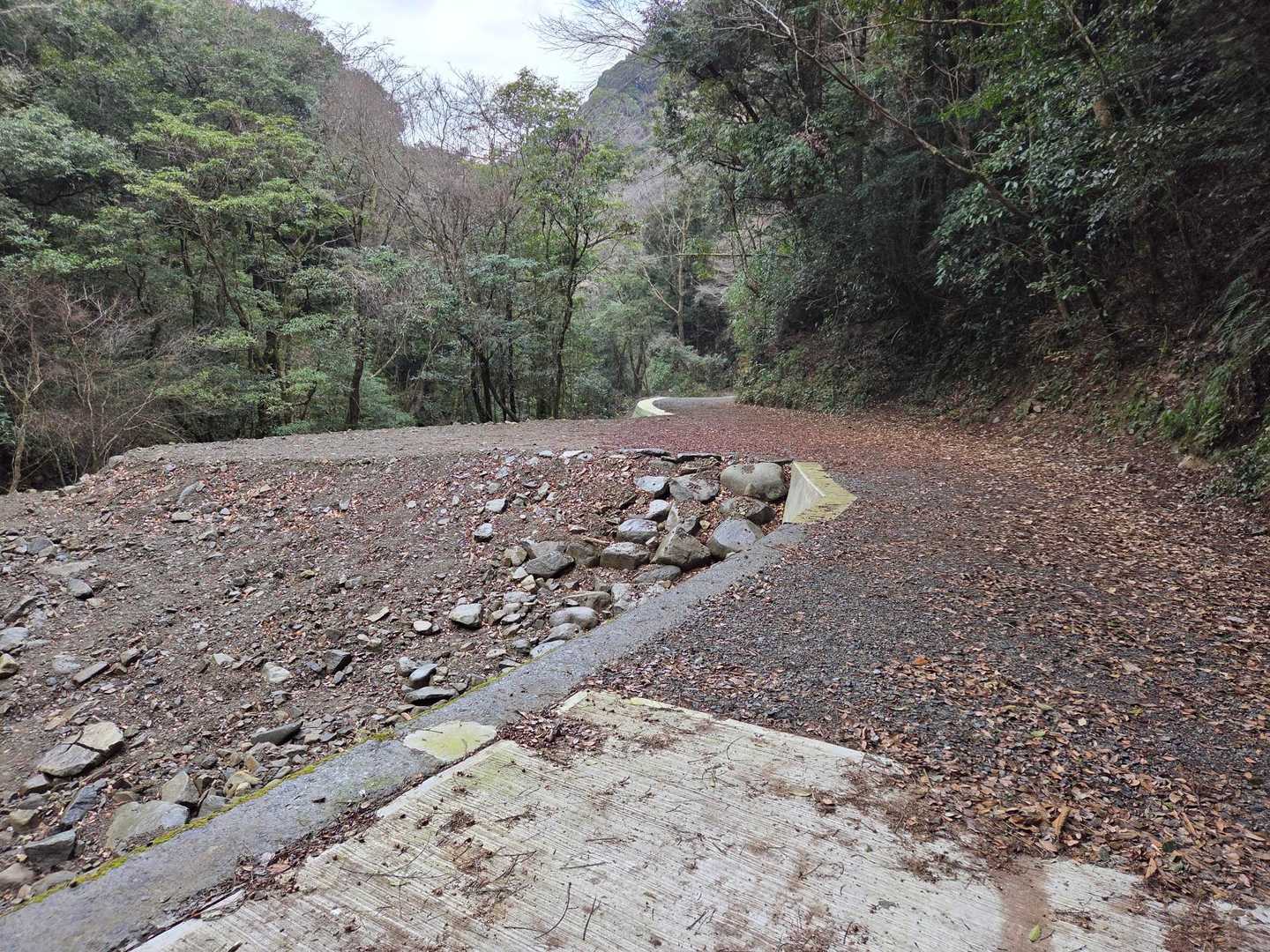 こちらが登山口から一番近い駐車場