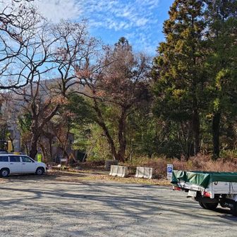 登山口　いい天気だ