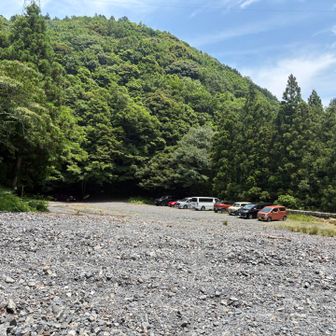 登山口まで下りてきた

しかし何か物足りない…