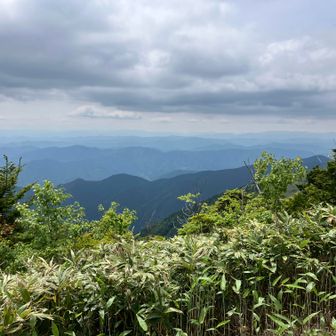 50、箱岩山へ⑩
小さいけど下呂市中心部も見える