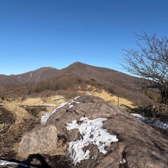 荒山が綺麗に見えます🏔️