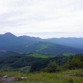 蓼科山から南八つの展望