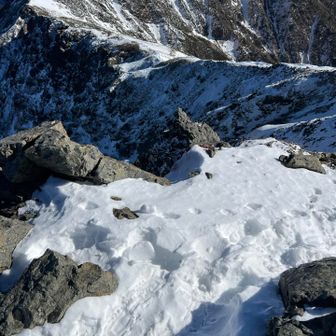 風かわす場所で待機