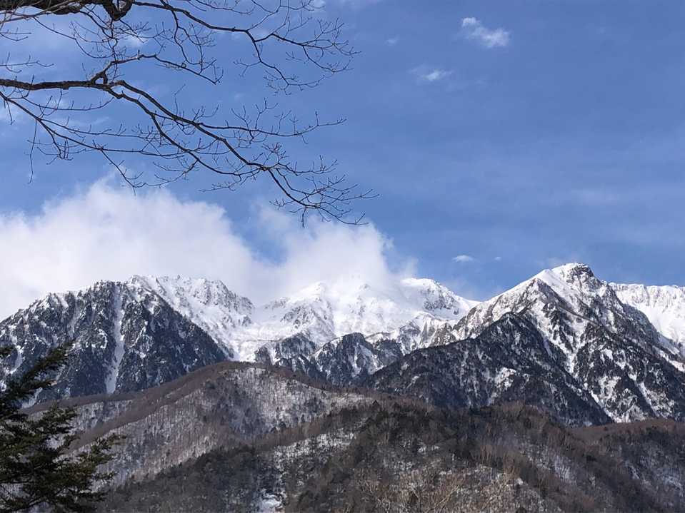 南駒ヶ岳は雲がかかってますが迫力ありました！