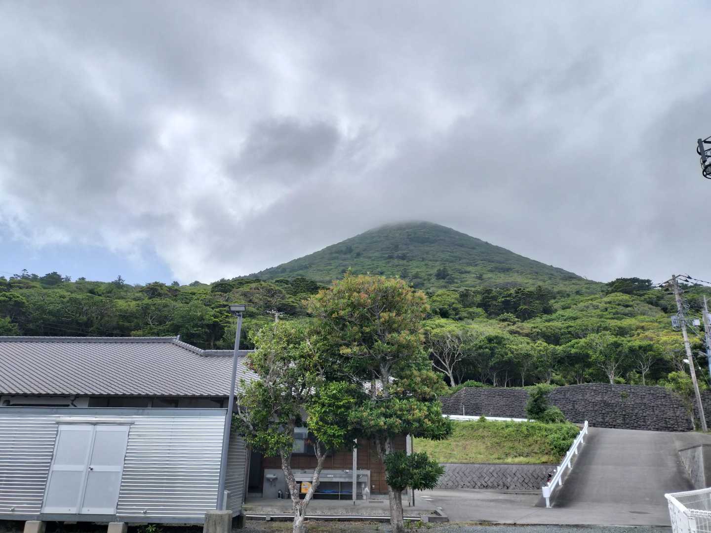 頂上が見えてきました