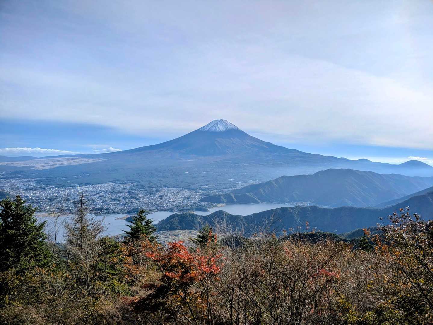新道峠への途中の展望地から🗻🤩🥰