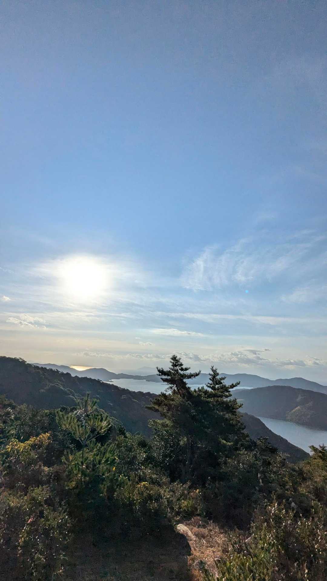 冬の島はサイコー
島だと思ってたら半島だけどね
先週も茶臼山、笠戸島も来たばかりです😄