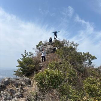 はしゃぐ山友！３人。