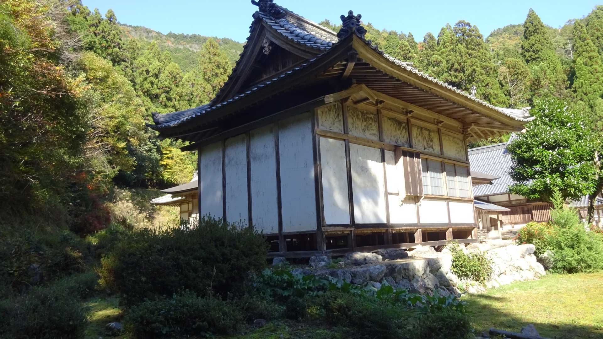 .汾陽寺境内を.....🚶‍♀️