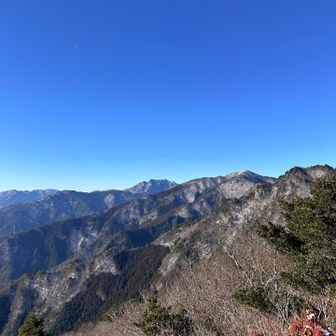 しかし、この景色が疲れを癒す😌
赤星山や二ッ岳