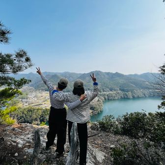 何という双子コーデ🤣