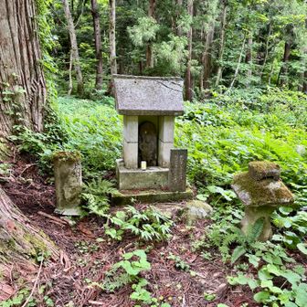 手持ちのクッションも尽きてしまいさすがに痛みが出始めるも無事に下山。
無事の下山に心から感謝👏🏻