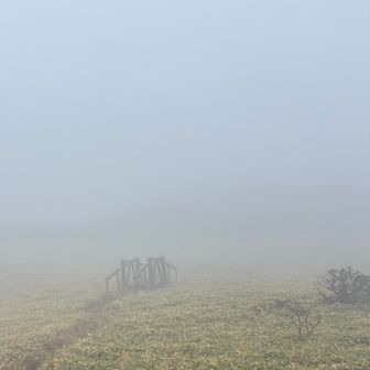 暴風の中を下山。身の危険を感じました⚠️これも経験かな‥無事に帰れて良かった