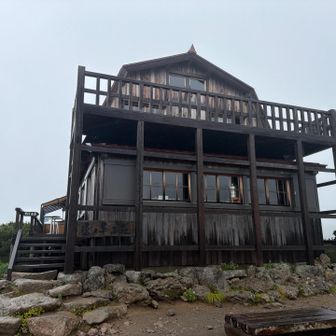 雲ノ平山荘。