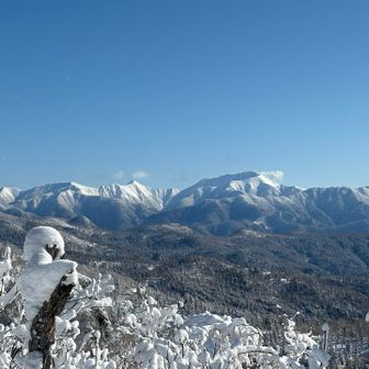 わぁー✨✨✨
幌尻岳が見えてる
秋に歩いた1967峰までの稜線も✨