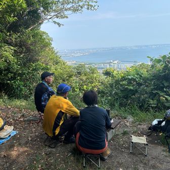 ツクツクボウシ鳴いてる