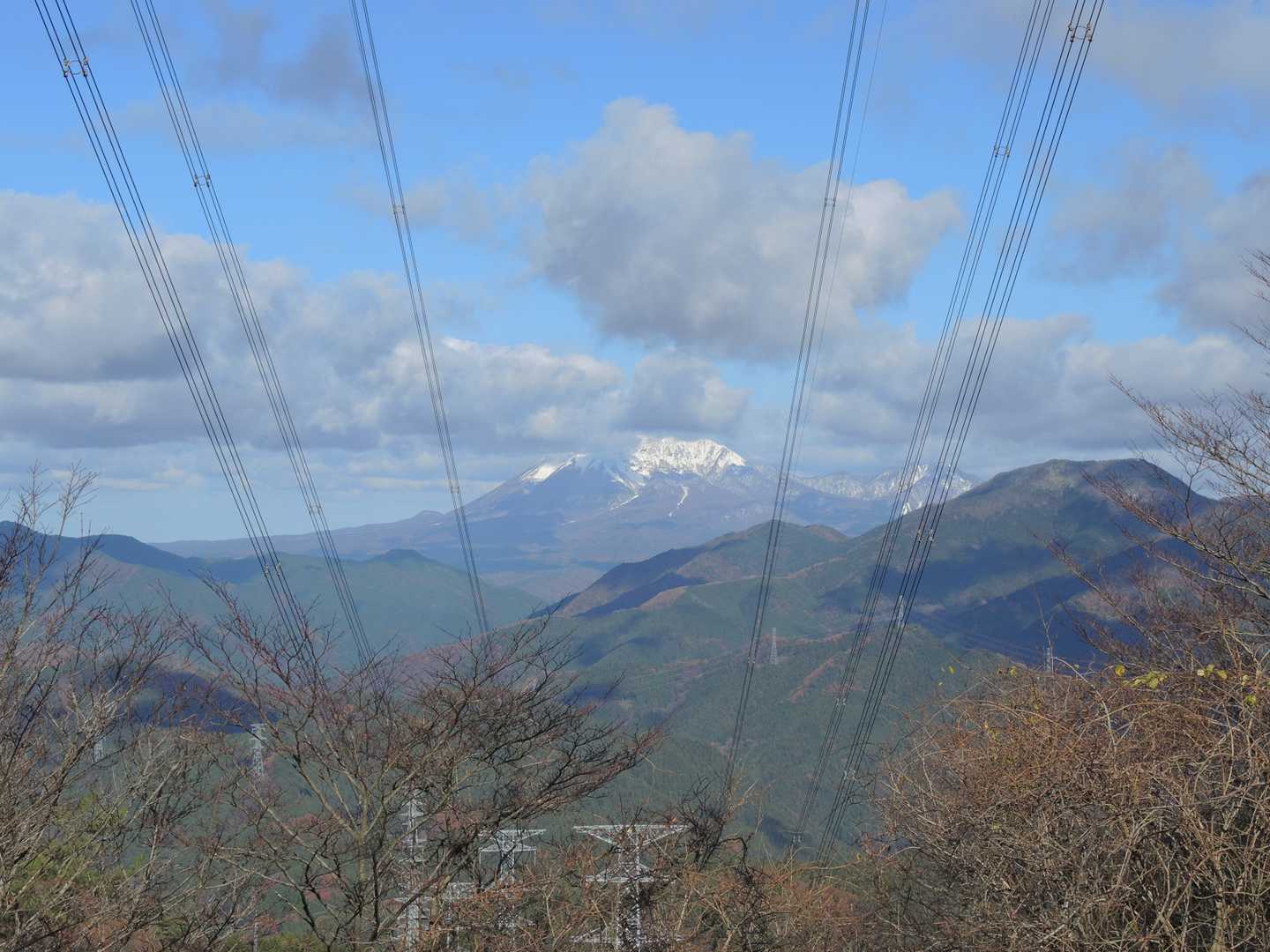 鉄塔の下からの大山も綺麗でした。😉💕