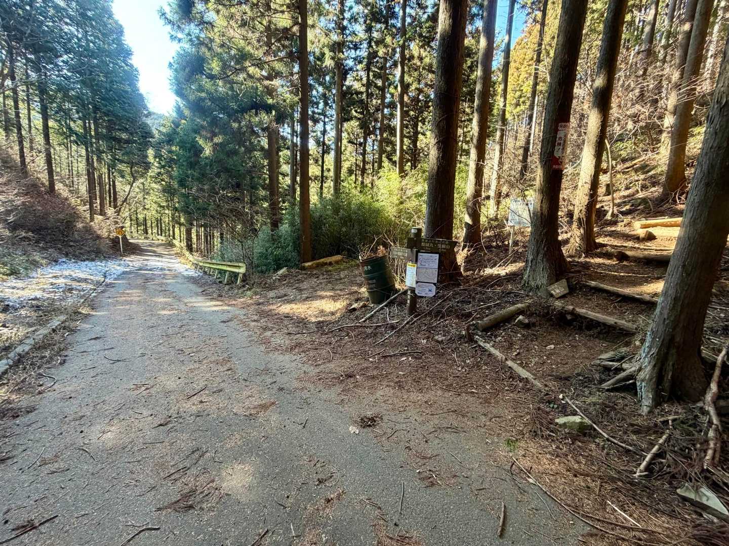 車道に降りて、道なりに歩いて和田峠へ