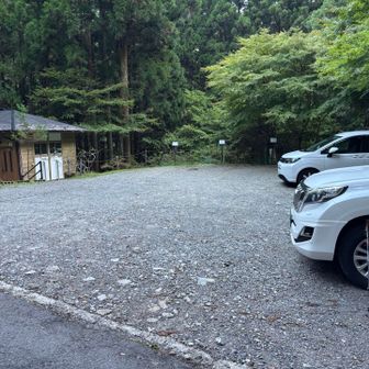 母公堂の向かい側
トイレあります
駐車料金は1,000円
手前が私の愛車