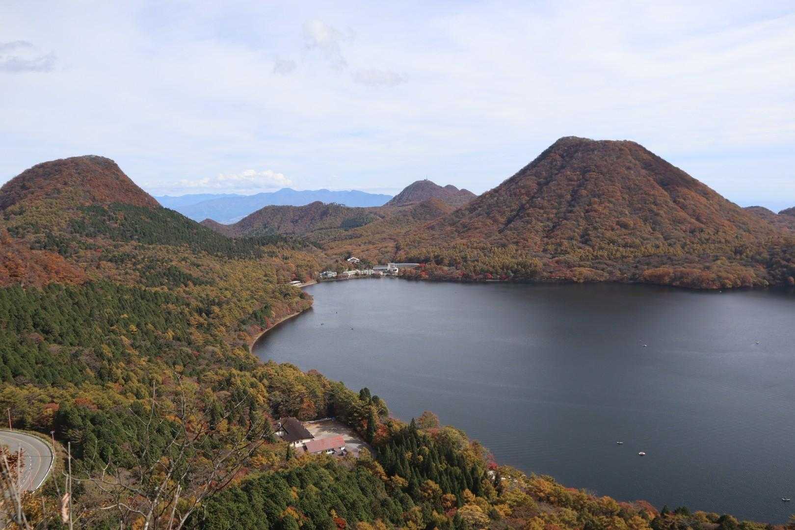 ここの眺めも最高
烏帽子岳と榛名富士