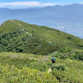 小檜尾岳目指して稜線歩きがまだ続く！