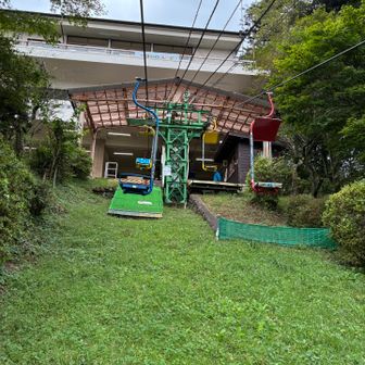 でも、楽しい😃
てか、地面に足着くから、捻りそうで怖い