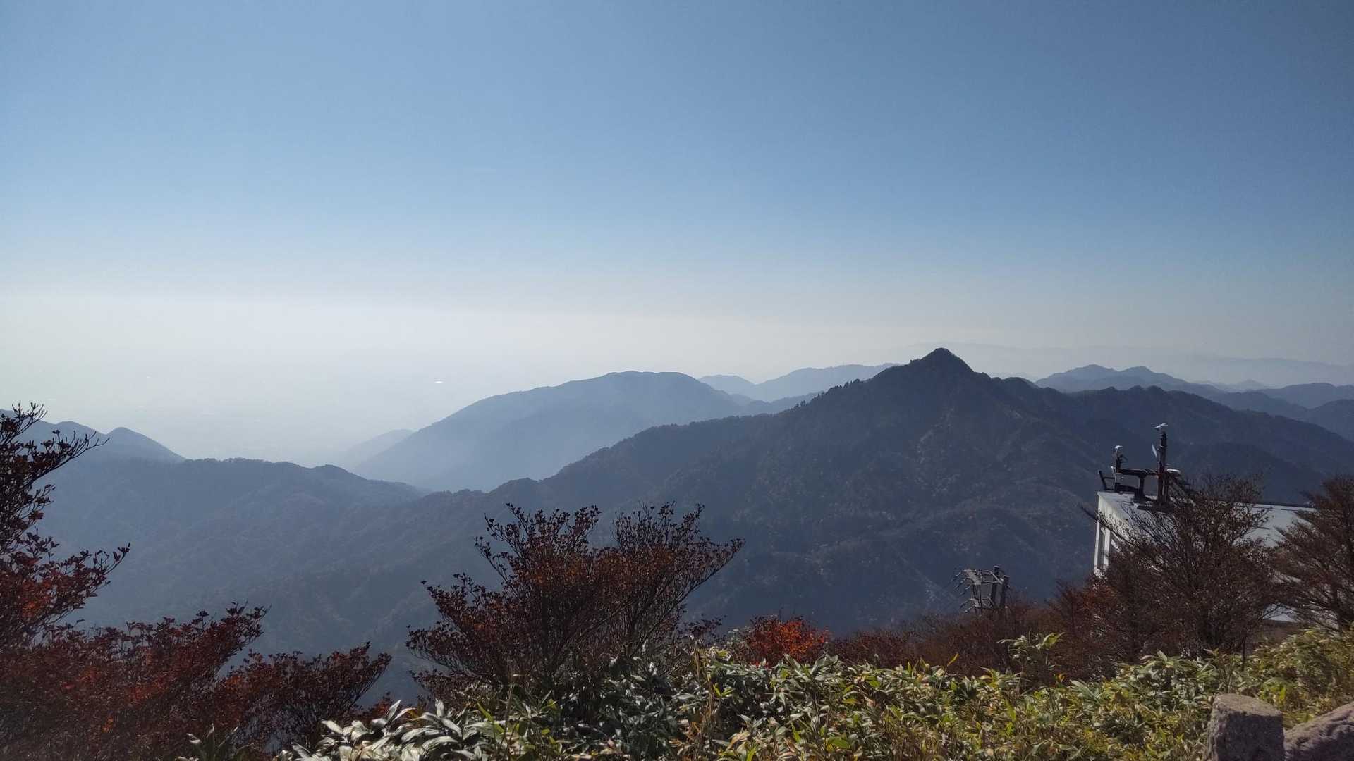 天気いいのにガスってるから、
遠くまで見えない、、残念