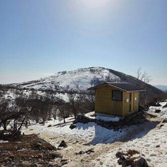 小屋でコーヒータイムして
(写真とるの忘れました☕)
12:50　下山しまーす↘️
またくるねー👋