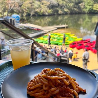 シェールミエールでボロネーゼうどんを食べました😋