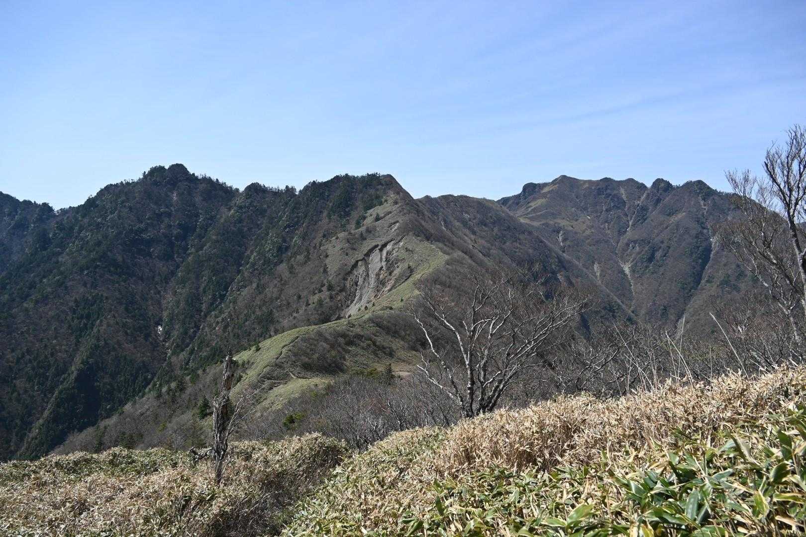 旧寒風山トンネル南口-桑瀬峠-寒風山-笹ヶ峰-笹ヶ峰南登山 縦走コースの写真