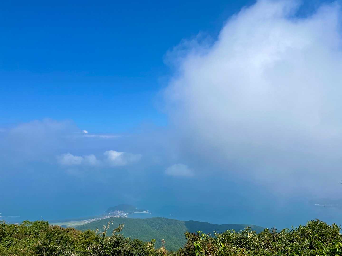 雲が目の前にきて不思議な気分